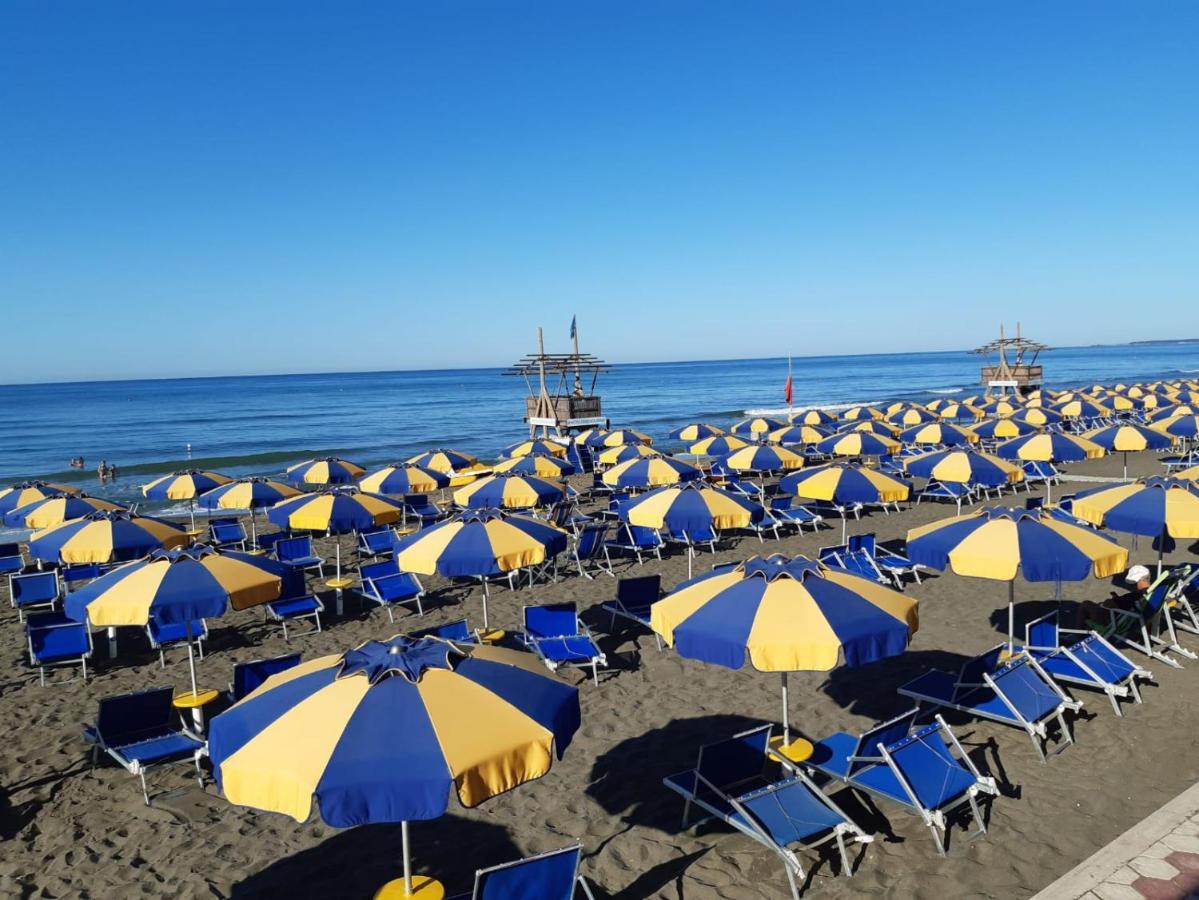 Hotel Tirreno Latina Ngoại thất bức ảnh