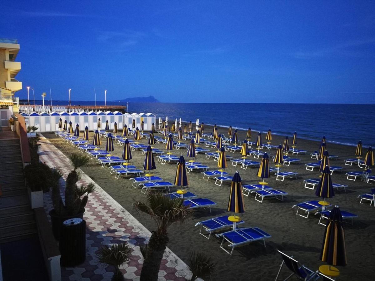 Hotel Tirreno Latina Ngoại thất bức ảnh